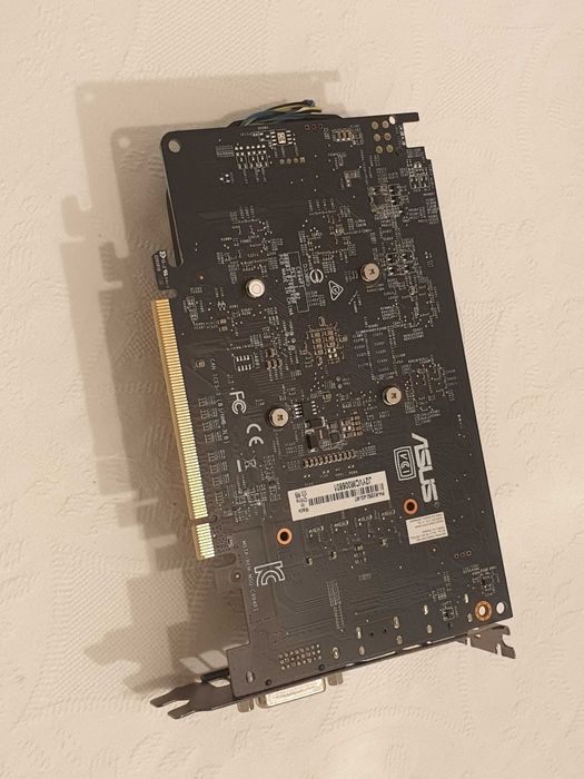 Placa gráfica Asus Radeon RX550 4Gb GDDR5