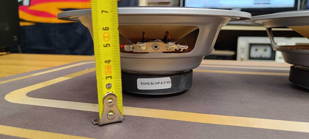 НЧ- динаміки 4- Ohm ( 178мм по корзині )-як нові!!