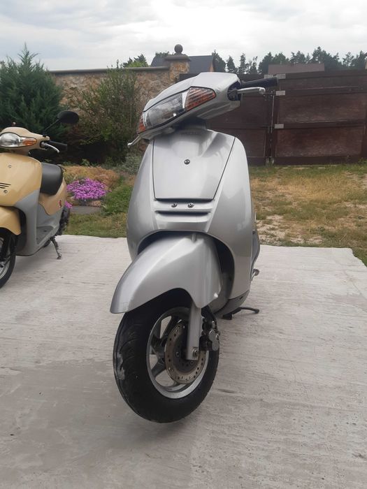 Продам Honda lead