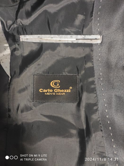 Костюм Carlo Chezzi . Піджак,брюки,рубашка,галстук.
