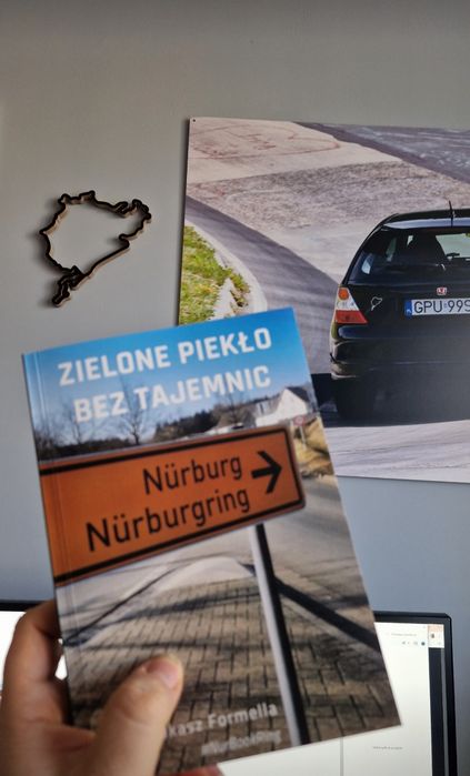 Książka o torze Nurburgring  "Zielone Piekło bez tajemnic " 2024