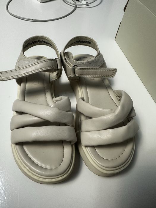 Детские кожаные босоножки на девочку