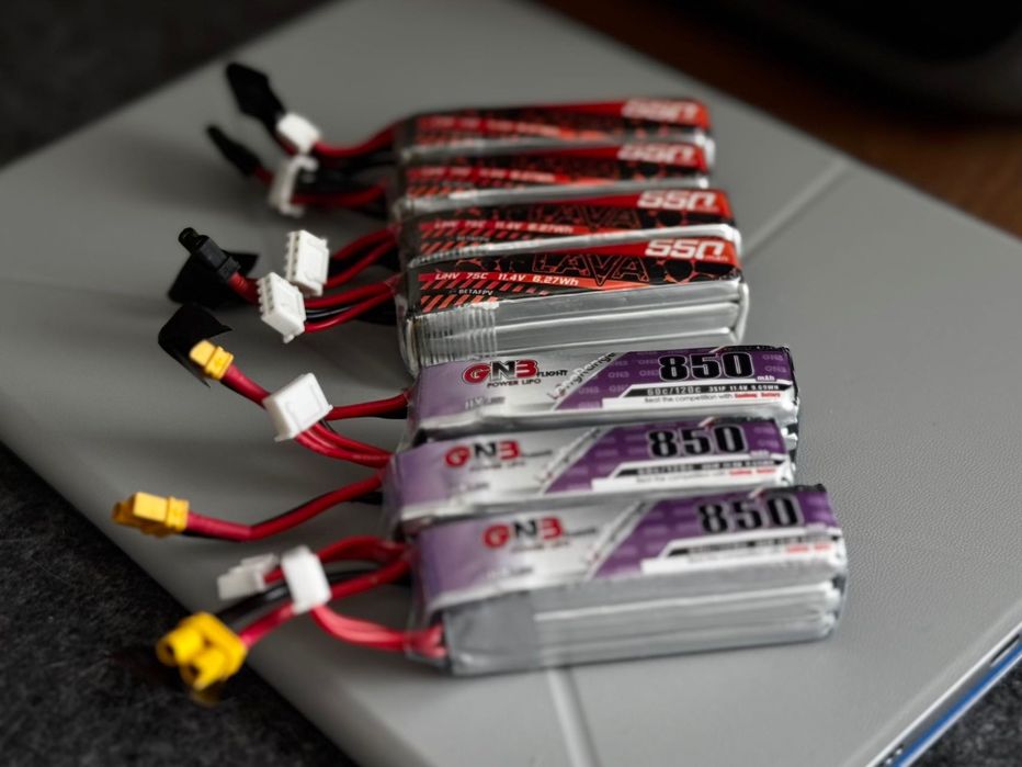 Baterias LiPo LiHV 3S Lava 550 e GNB 850mah