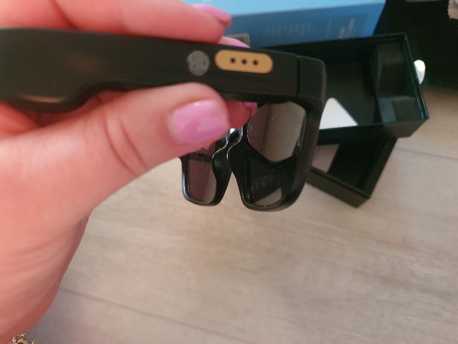 Bezprzewodowe okulary przeciwsłoneczne