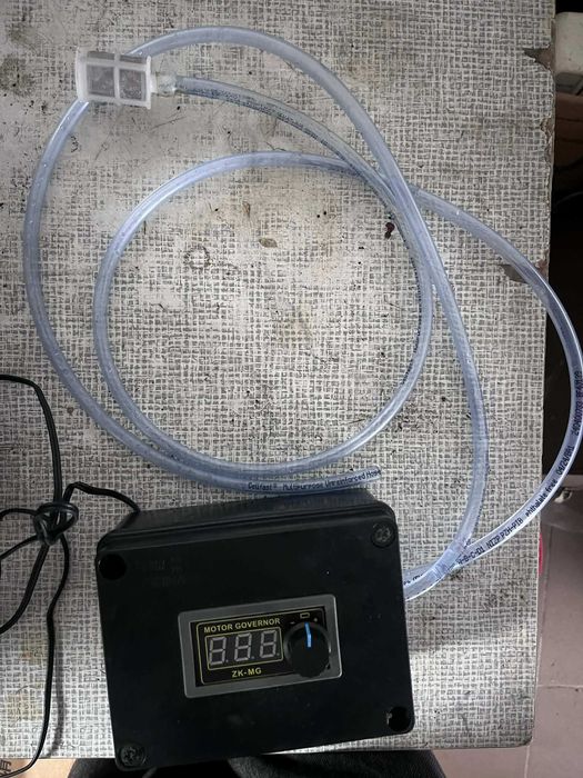 Sprzedam podajnik oleju