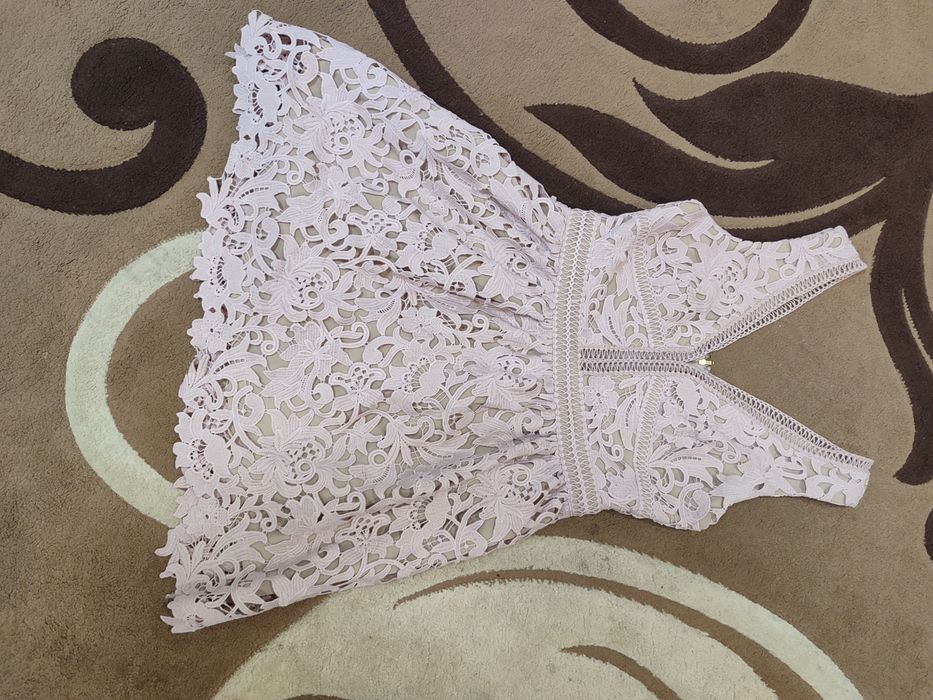 Жіноча сукня на свято