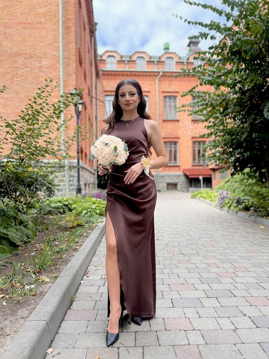 Шоколадна сукня , стан ідеально новій