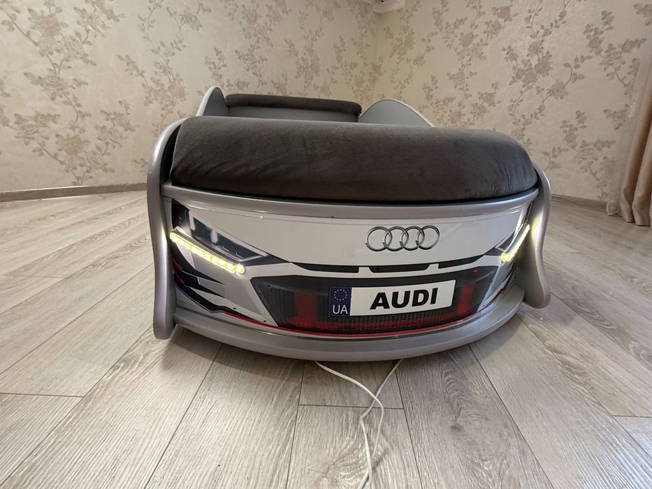 Продам дитяче ліжко «Audi “