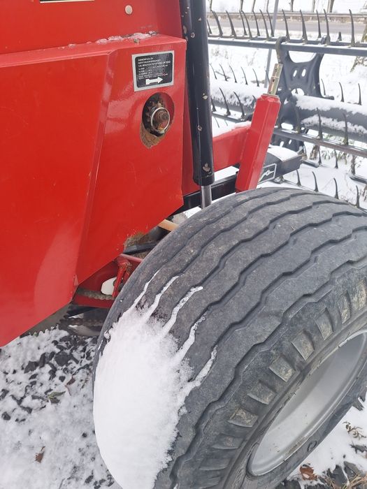 Дискова сівалка SIMULTA 2500 приципна з катками на два бачки