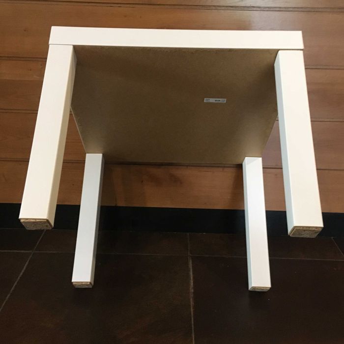 Mesa IKEA pequena