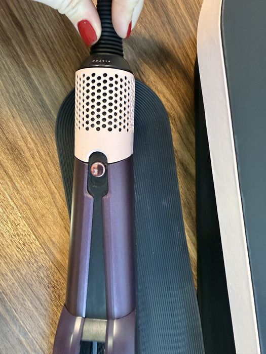 Продам випрямляч Dyson Airstrait straightener (Jasper Plum)