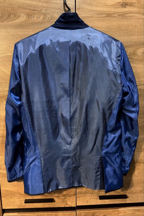 Granatowy garnitur męski, marynarka jednorzędowa, rozmiar S-M 170/48/86, slim fit