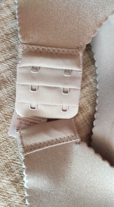 Biustonosz Dorina Arielle push-up laserowo cięty 80C szary, srebrny.