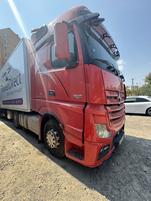 Продам  Mercedes-Benz Actros 1845 LS 2013 года выпуска.