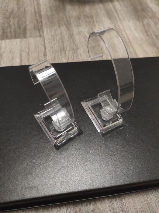 Подставки для часов