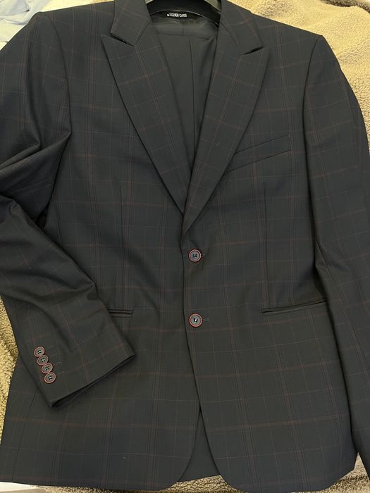 Чоловічий костюм, стан нового, на весілля, випускний, святкування