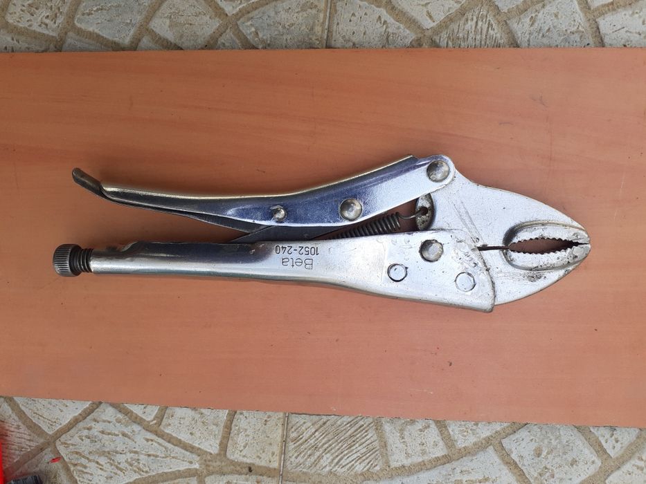 Bomba de encher pneus de pé.