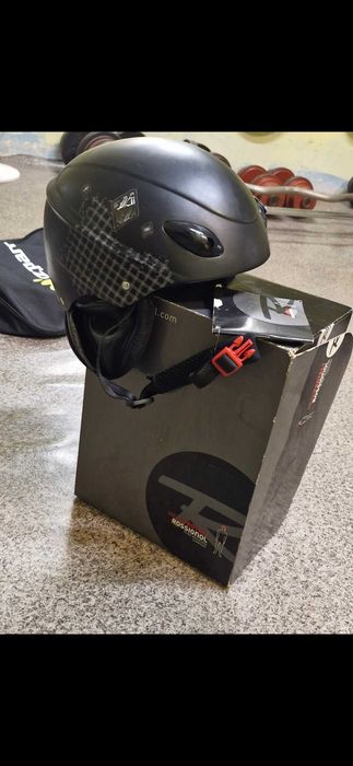 Kask narciarski Rossignol – nowy, nigdy nie używany