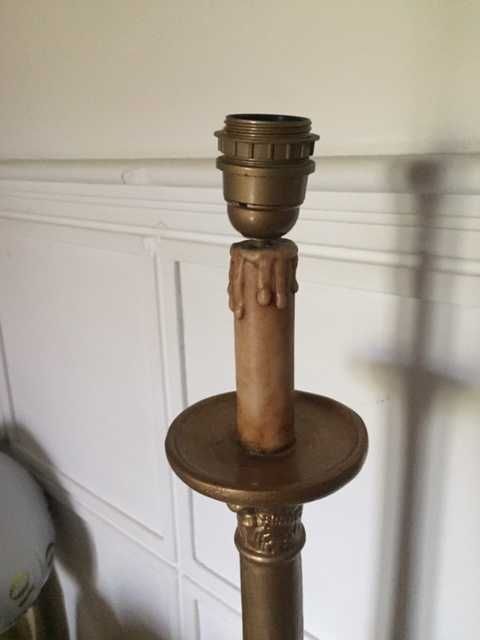 Candeeiro Dourado de Mesa425651251709235202