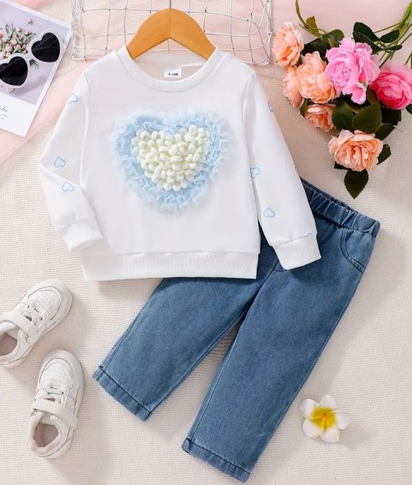 Костюм для дівчинки