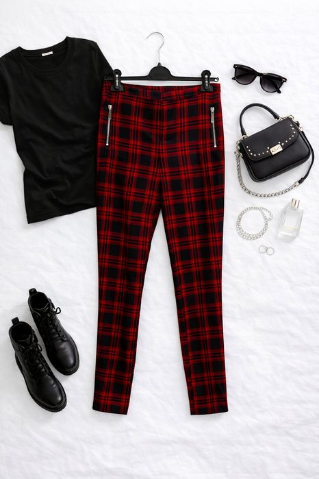 Czerwono czarne spodnie w kratkę z wysokim stanem XL 42