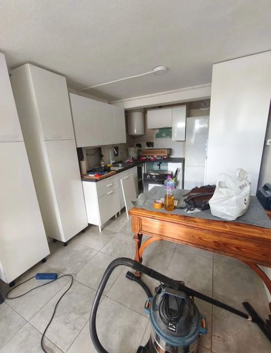 Garagem + escritório independente