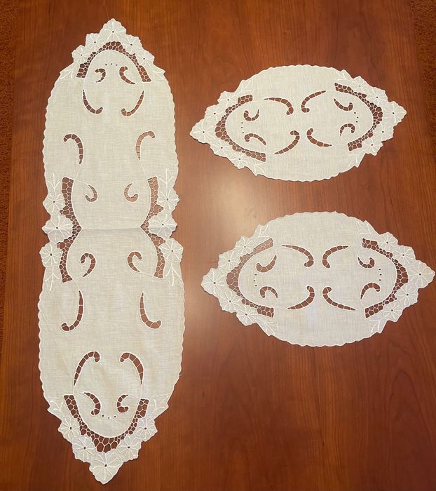 Naperons de quarto em meio linho