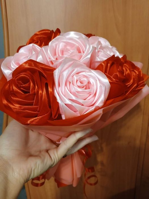 Букет из атласной ленты