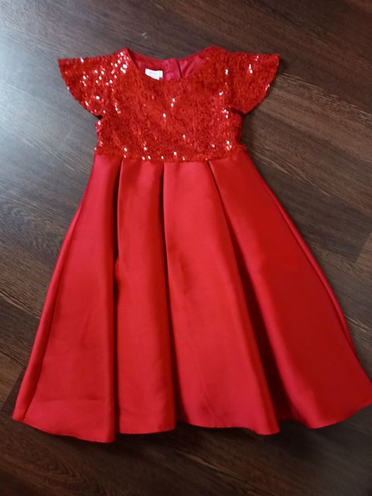 Нарядные платья на 7-9 лет