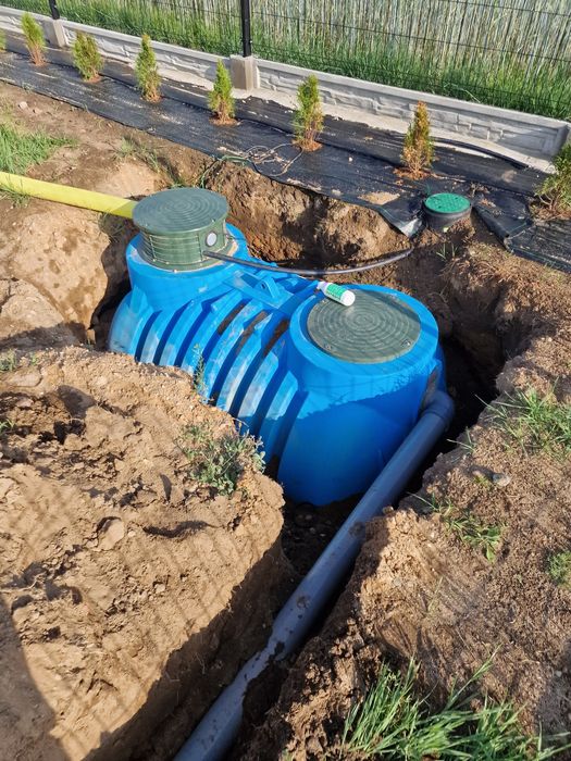 Minikoparka, Usługi minikoparką, wynajem