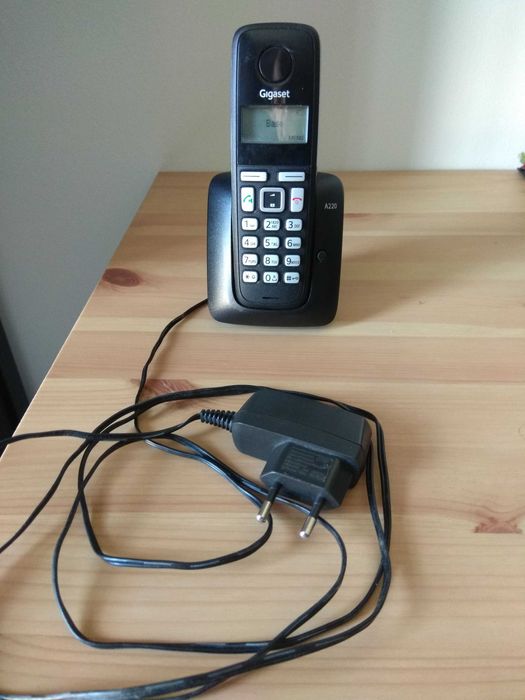 Gigaset A220 Cordless Phone and A220 Charging Base64752043709057121