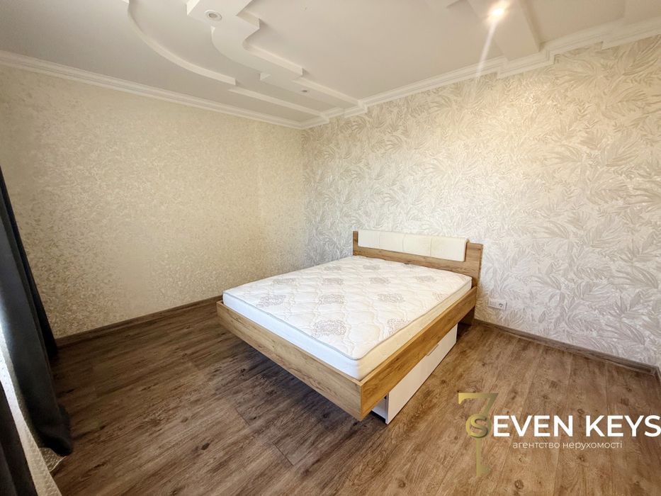 Продаж 2 поверхового будинку з гаражем і ділянкою на 10 соток, 218м²