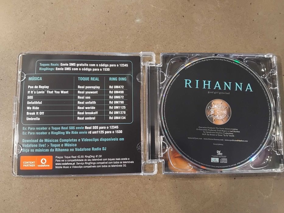 Rihanna em cd novo