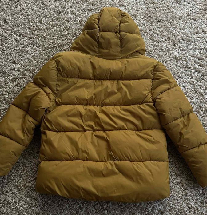 Курточка ZARA на 11-12 років. В дуже хорошому стані.