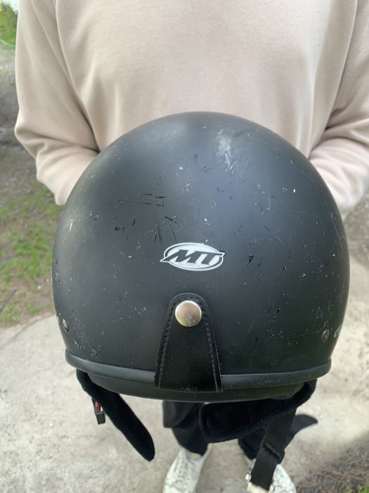 Três Capacetes Mota