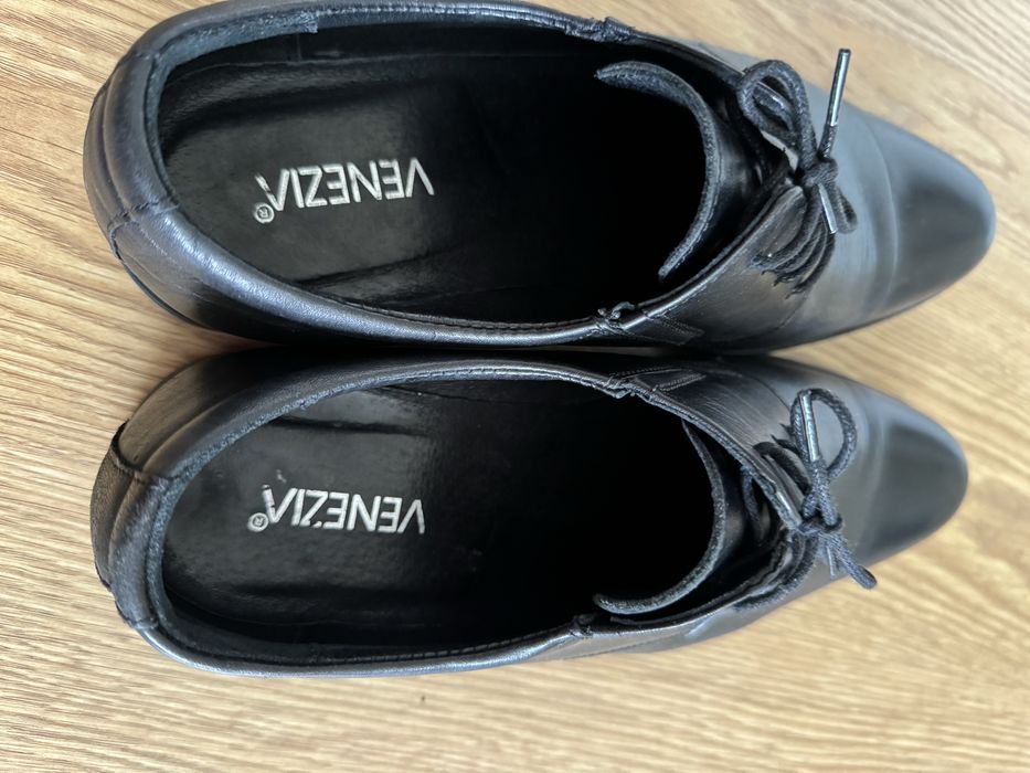 Venezia Buty męskie ze skóry naturalnej r. 42
