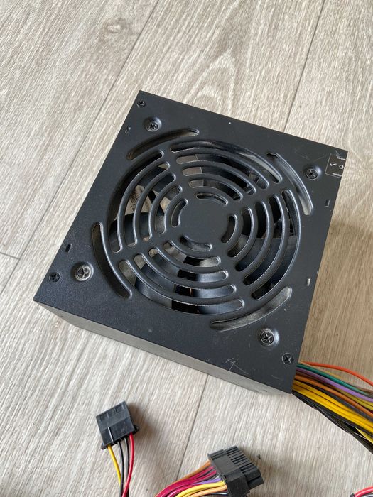 AeroCool vx-700 блок живлення 700w