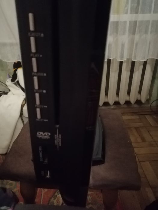 Телевізор Dex 22 дюйма