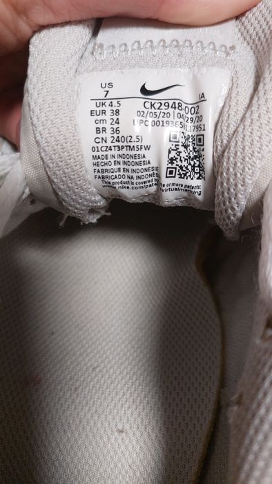 Кросівки Nike venture runner