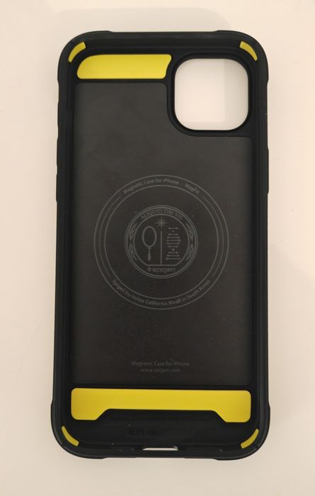 Capa SPIGEN - iPhone 14 Plus - Rugged Armour - MAGFIT