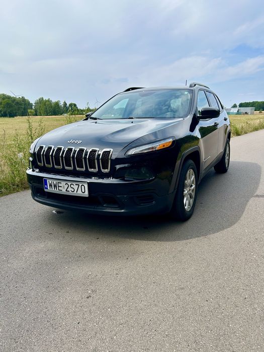 Jeep cherokee sport kl 14 2.4benzyna