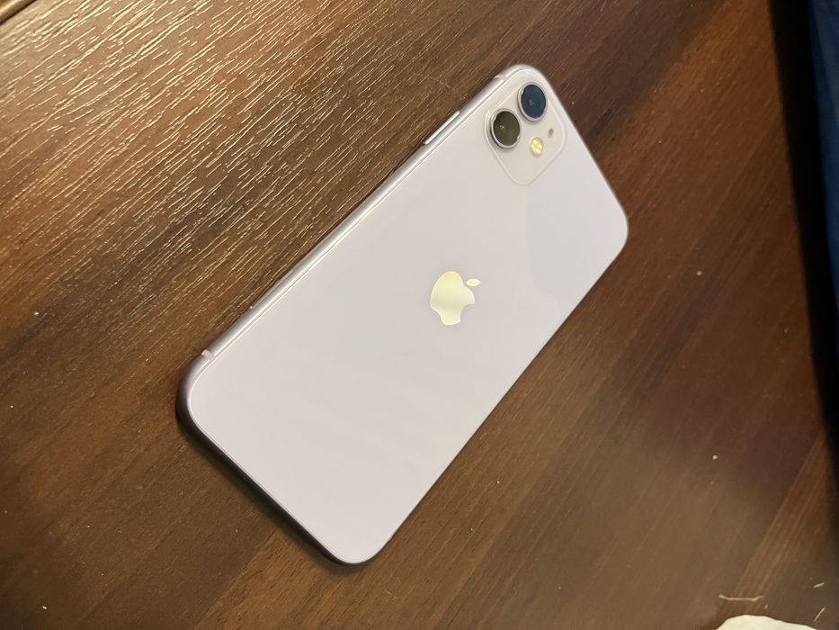 Продам айфон 11