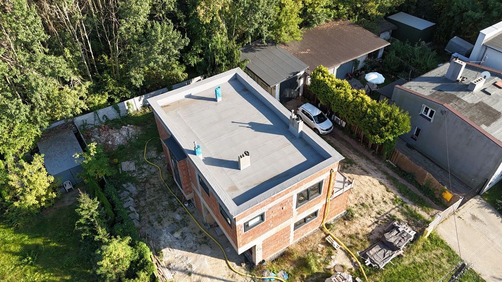 Kompleksowe wykończenie dachy płaskie membrana PVC TPO resitrix papa