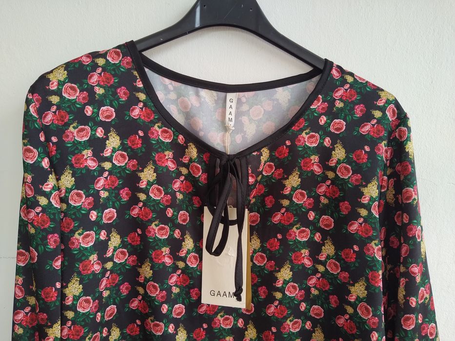 Blusa acetinada floral - Gaami - Tam Único - Nova!