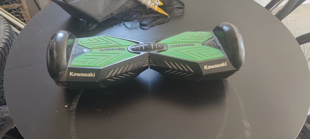 Hoverboard marki Kawasaki