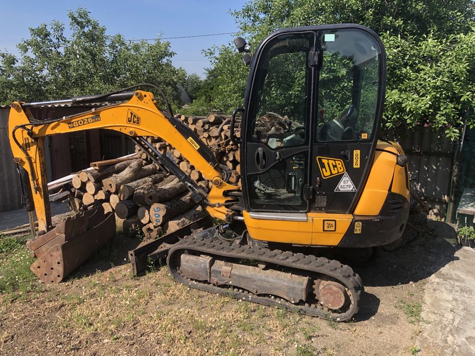 Міні трактор JCB8026