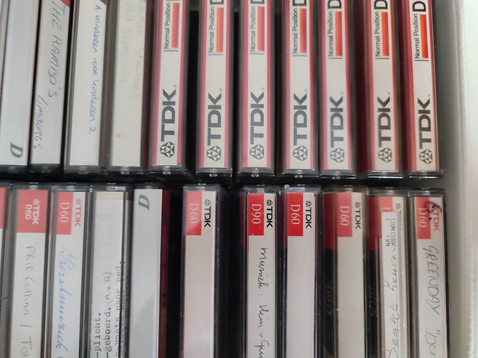 WYPRZEDAŻ! 30 kaset TDK D c60 i i c 90 plus etui