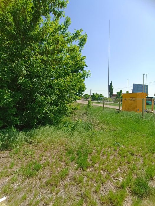 Кутова земельна ділянка під будівництво на Бобровиці
