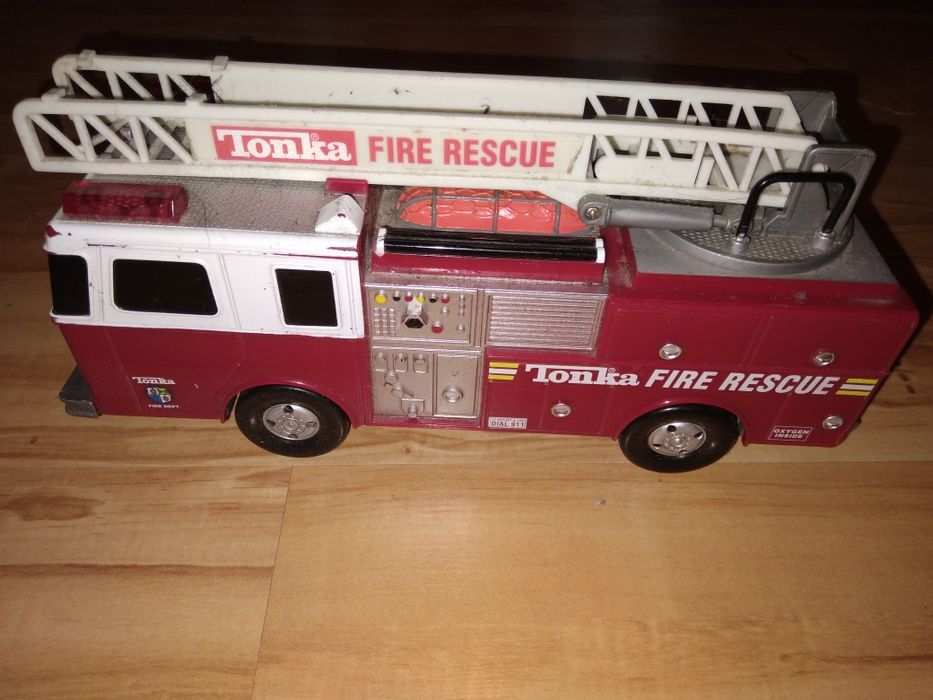 Wóz strażacki na baterie