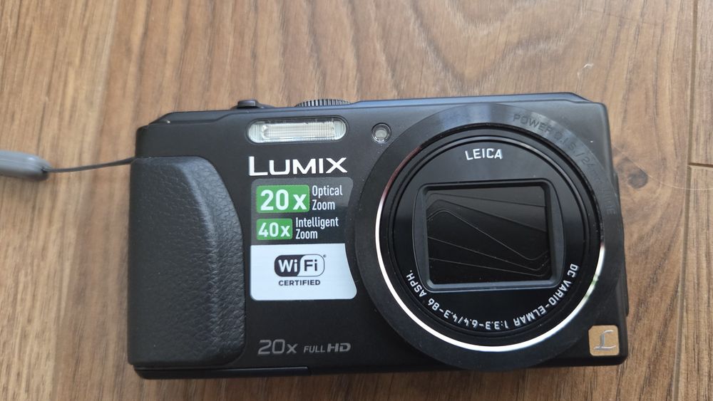 Sprzedam aparat fotograficzny Panasonic Lumix DMC-TZ40